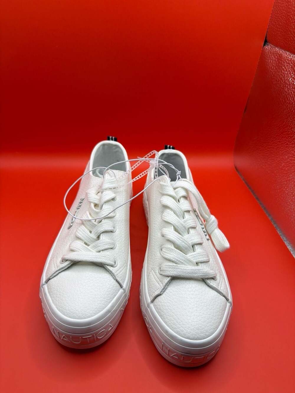 Nautica Aviles 2 White Faux Leather Sneakers Women's Size 6